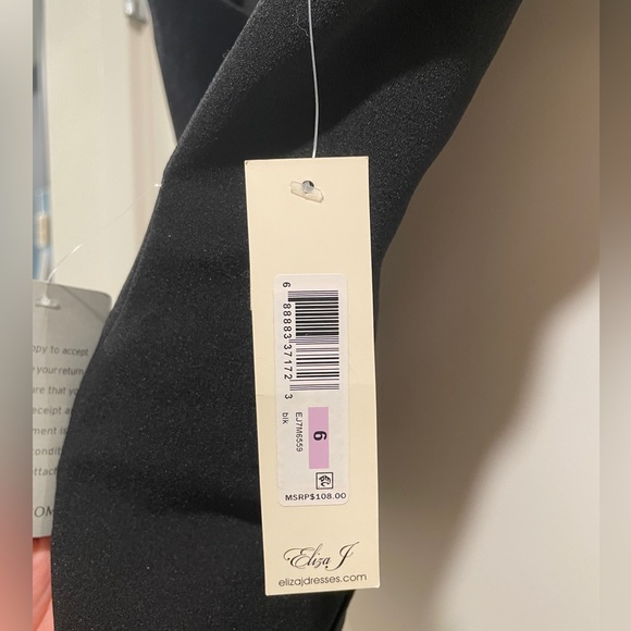 Off the shoulder velvet & crepe top - Picture 9 of 11